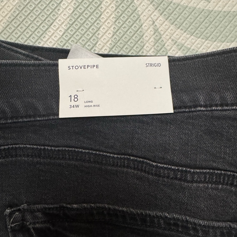 American Eagle Outfitters Black Flare Jeans - Picture 2 of 3